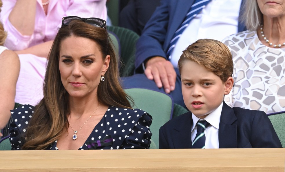 Kate Middleton e seu filho mais velho, George — Foto: Getty Images
