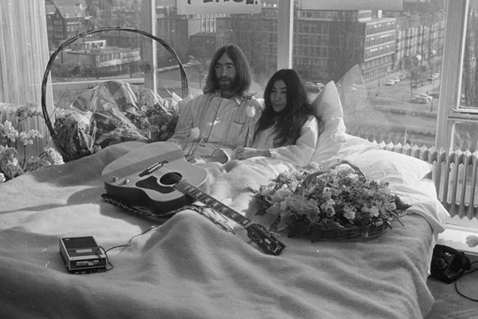 John Lennon e Yoko Ono — Foto: Getty Images