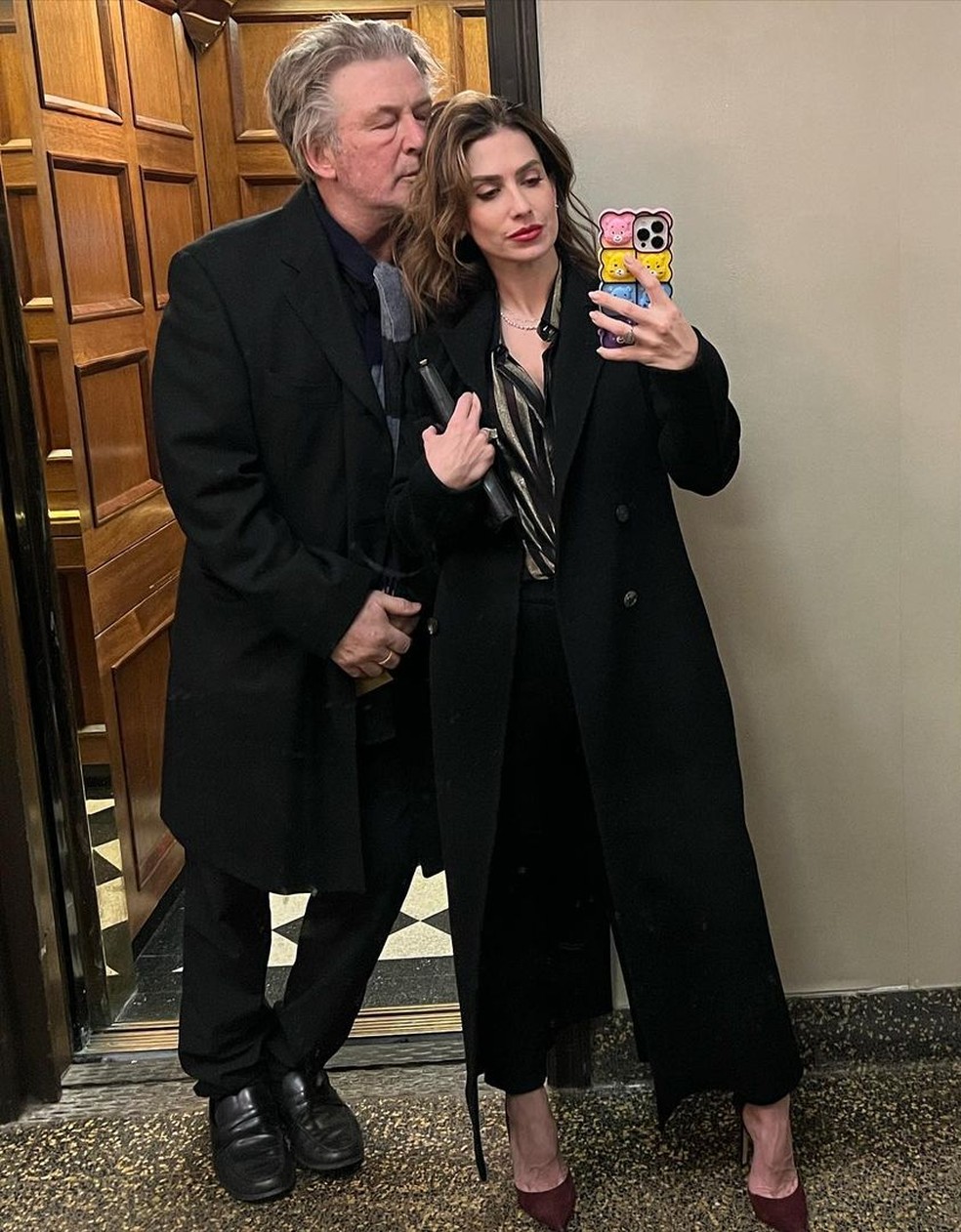 Alec Baldwin e sua esposa, Hilaria — Foto: Reprodução/Instagram