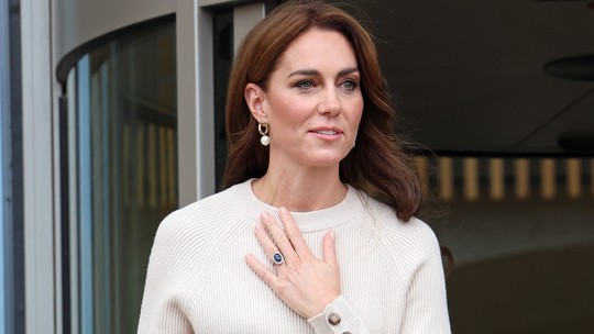 Kate Middleton tem recebido 'presentes terapêuticos' durante batalha contra câncer. Entenda