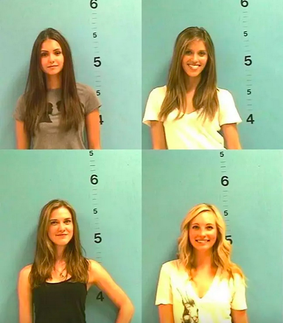 Nina Dobrev, Sara Canning, Kayla Ewell e Candice Accolla em fotos feitas pela polícia após ocorrido em 2009 — Foto: Reprodução