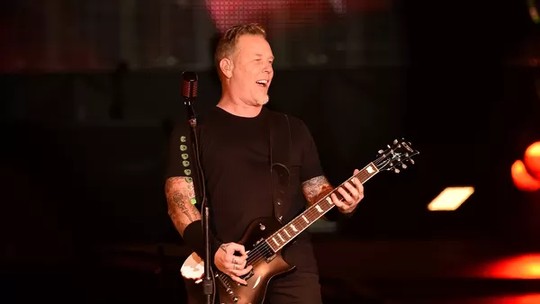 James Hetfield, vocalista do Metallica, diz que rock morreu, mas ainda 'vale a pena salvar o heavy metal'
