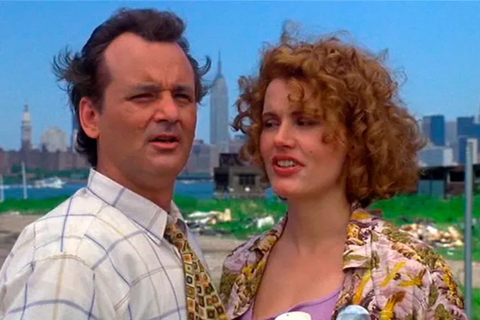 Bill Murray e Geena Davis em cena de 'Não Tenho Troco' (1990) — Foto: Reprodução