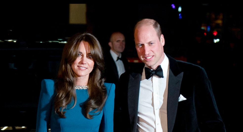 A Princesa Kate Middleton e o Príncipe William em evento na casa de espetáculos londrina Royal Albert Hall. — Foto: Getty Images