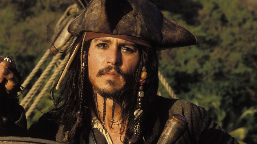 Johnny Depp como o Capitão Jack Sparrow em 'Piratas do Caribe: A Maldição do Pérola Negra'