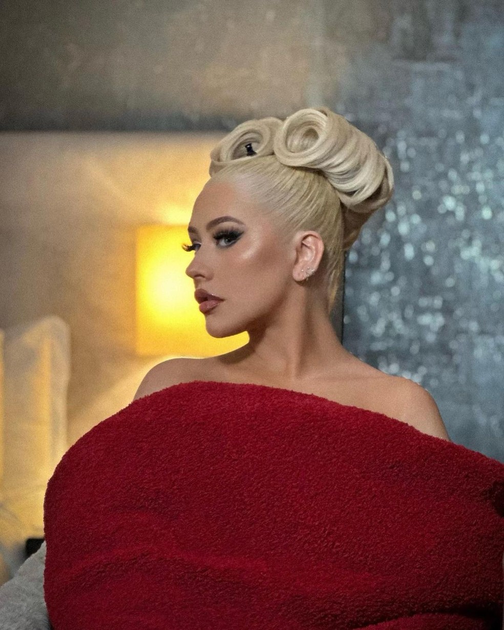 christina-aguilera-revela-tomar-inje-o-antirrugas-com-cautela-ao
