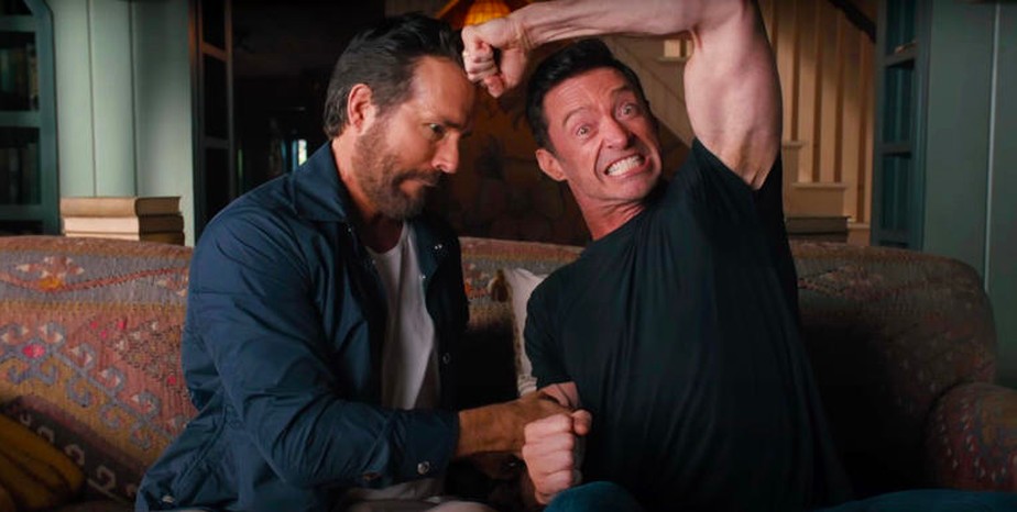 Ryan Reynolds e Hugh Jackman no vídeo bem-humorado em que anunciaram a presença do ator australiano em Deadpool 3