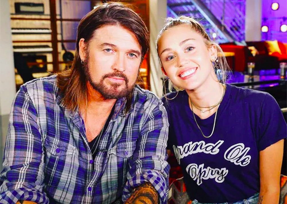 Mãe De Miley Cyrus Dá Troco Em Ex E Está Namorando Ator De Prison Break Celebridades Monet 0274