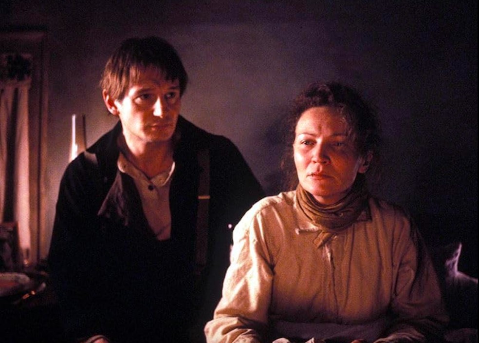 Joan Allen e Liam Neeson em cena de Ethan Frome, um Amor para Sempre (1993) — Foto: Reprodução