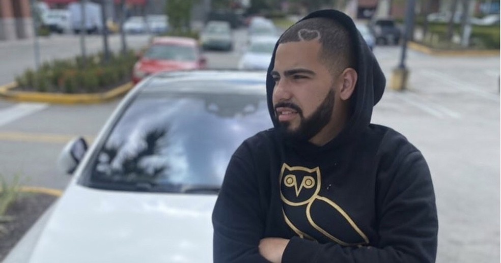 O 'Fake Drake', sósia do rapper canadense — Foto: Reprodução/YouTube
