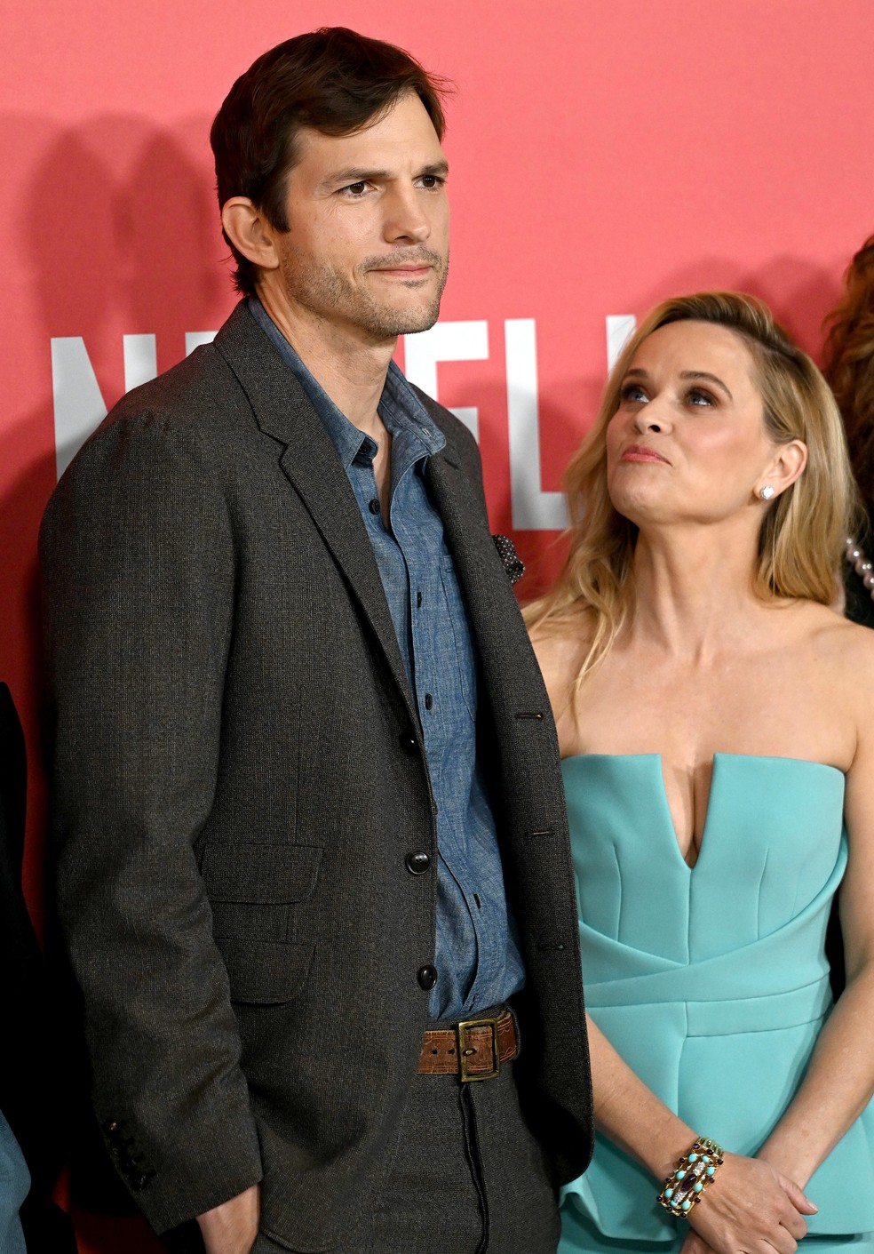 Ashton Kutcher e Reese Witherspoon no lançamento de Na Sua Casa ou na Minha? (2023) — Foto: Getty Images