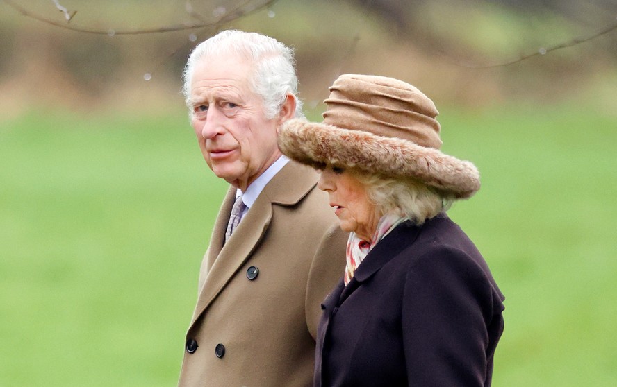 O Rei Charles III na companhia da Rainha Consorte Camilla