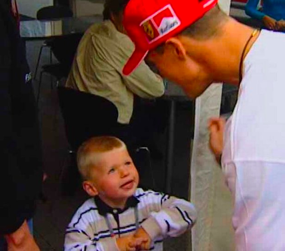 Foto inédita trazendo Schumacher com Verstappen e sua filha pequeninos