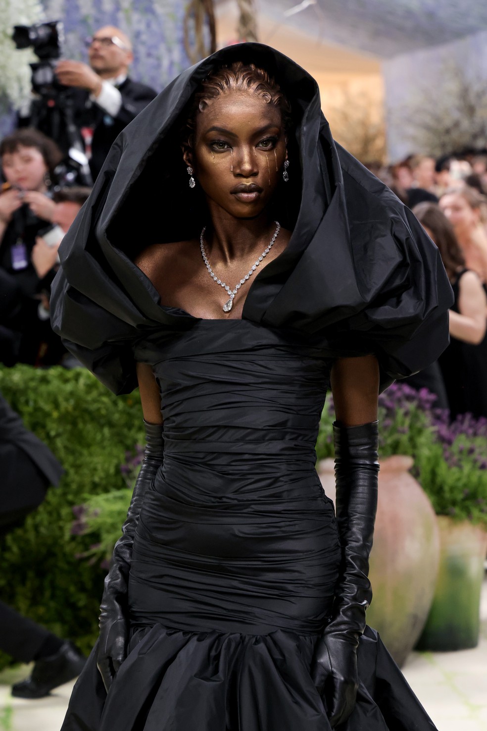 A top model Anok Yai no Met Gala de 2026 — Foto: Getty