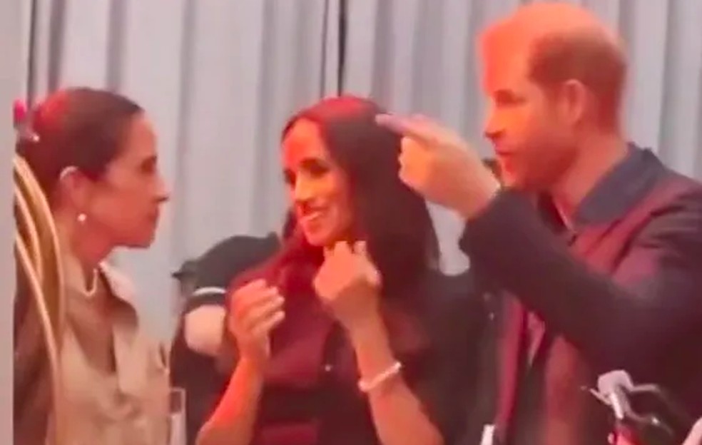 Meghan Markle no vídeo viral em que foi ignorada pelo Príncipe Harry — Foto: TikTok
