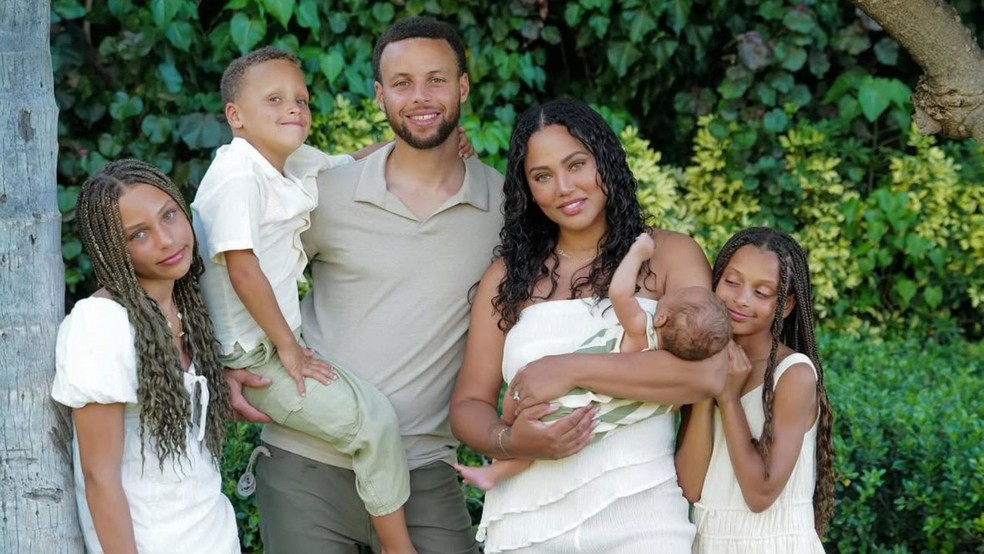 Stephen Curry diz que sofre com síndrome de impostor: 'Sou humano'