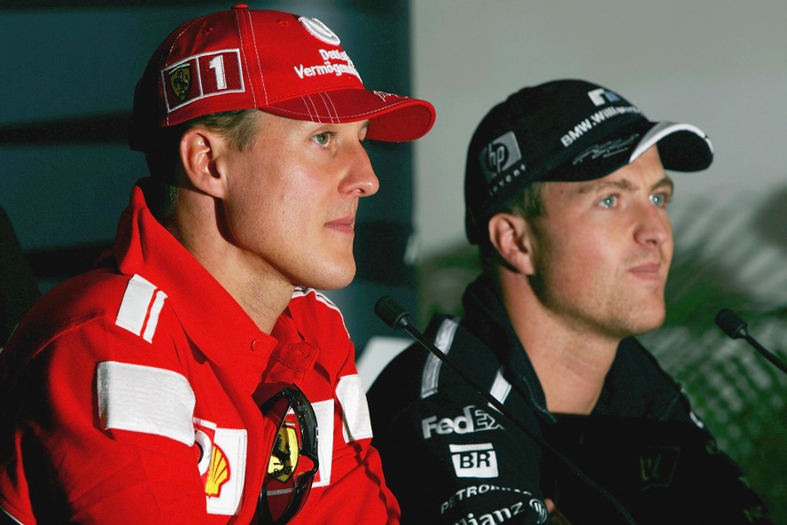 Os irmãos Michael Schumacher e Ralf Schumacher em foto de 2004
