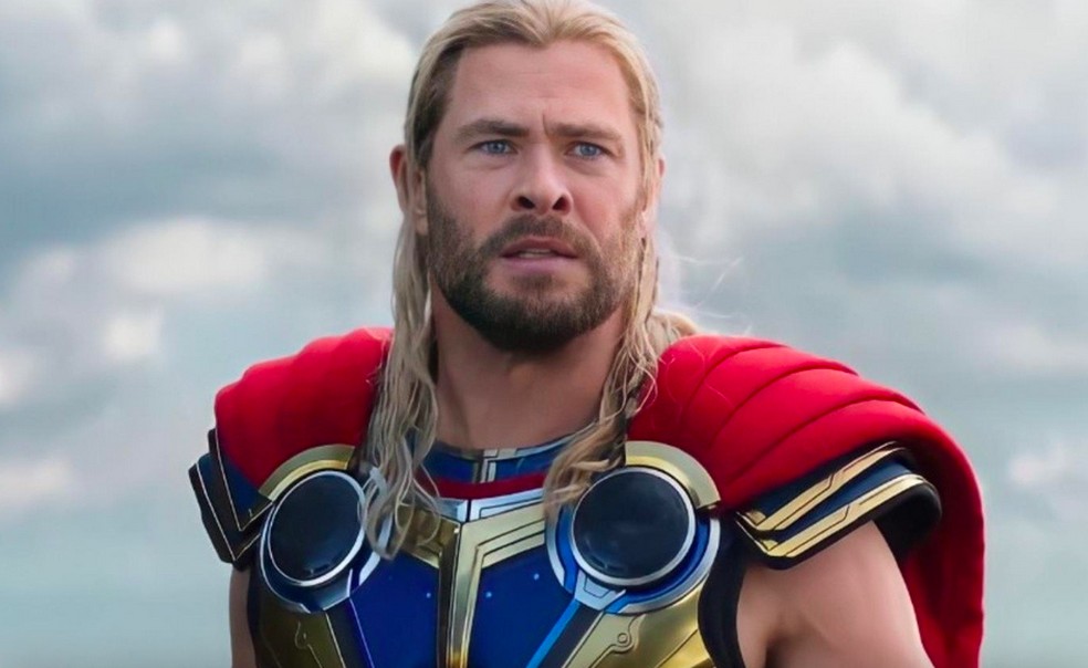 O ator Chris Hemsworth como o herói Thor em cena de Thor: Amor e Trovão (2022) — Foto: Reprodução