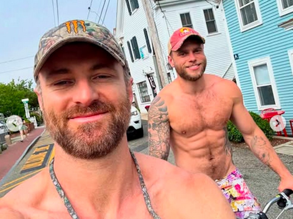 Gus Kenworthy com o namorado — Foto: Instagram