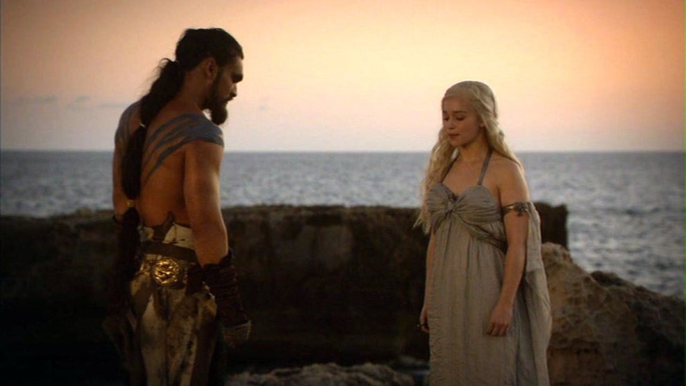 Jason Momoa e Emilia Clarke como Khal Drogo e Daenerys Targaryen em 'Game of Thrones'. — Foto: Reprodução | HBO