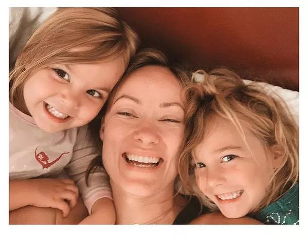 A atriz Olivia Wilde com os filhos (Foto: Instagram) — Foto: Monet