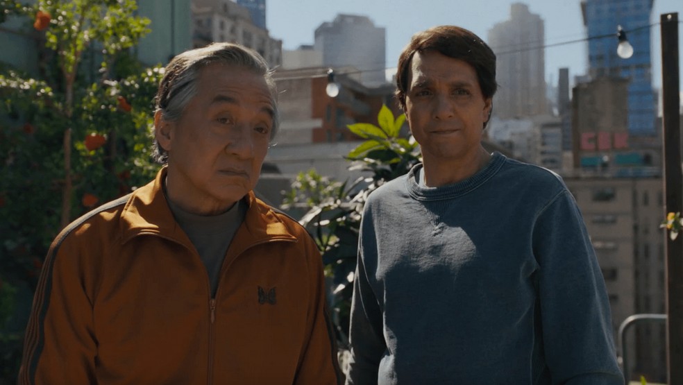 Jackie Chan e Ralph Macchio em Karatê Kid: Lendas — Foto: Reprodução
