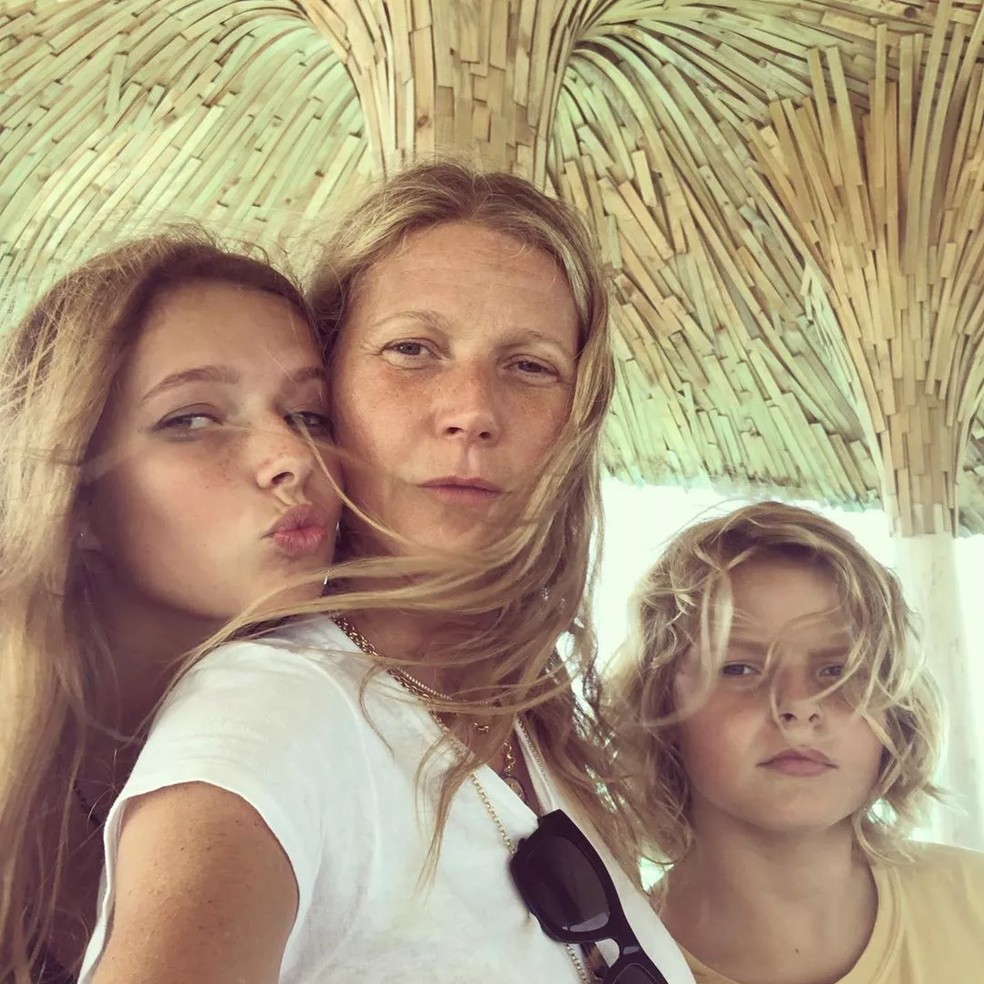 Gwyneth Paltrow com os filhos — Foto: Instagram