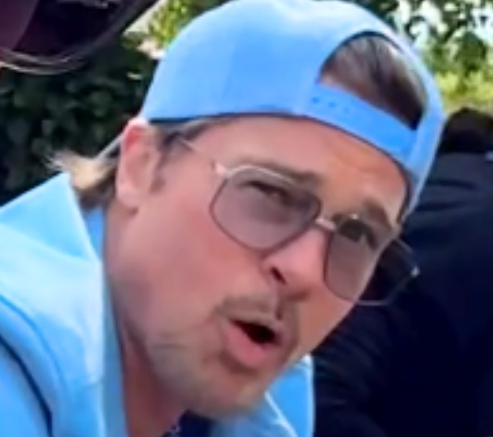 Brad Pitt acompanha a corrida conhecida como 'a mais perigosa do mundo' — Foto: Reprodução/Instagram