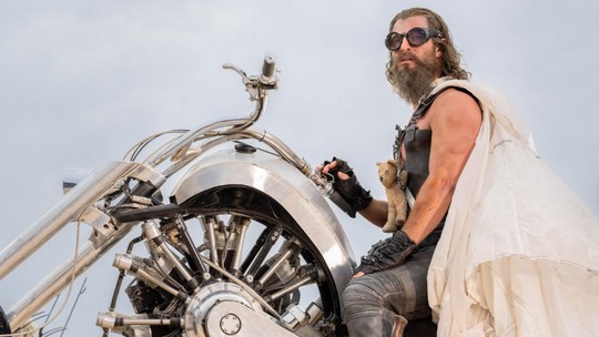 Diretor revela como o pai de Chris Hemsworth quase fez parte do elenco do 'Mad Max' original há 45 anos