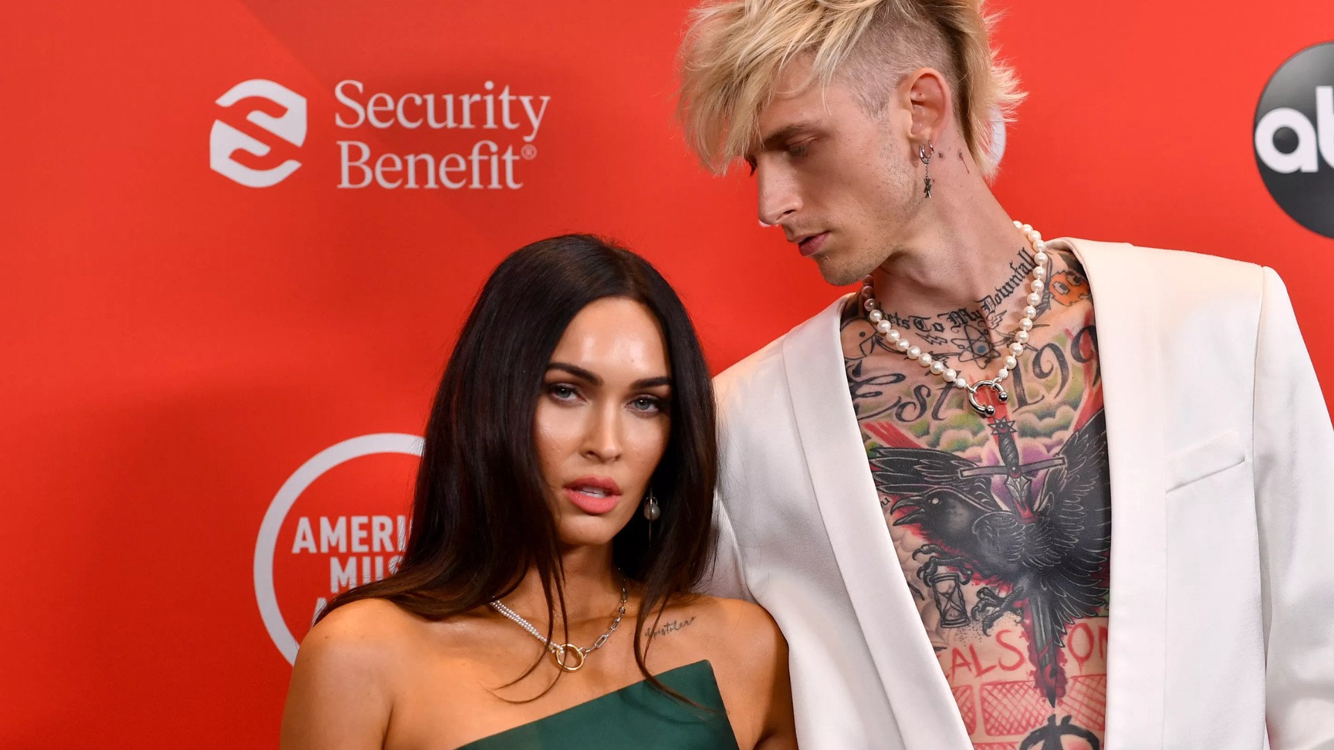 Machine Gun Kelly reage a post sobre arrependimento de ter perdido ...