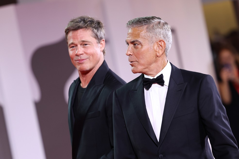 Brad Pitt e George Clooney no Festival de Cinema de Veneza de 2024 — Foto: Getty Images