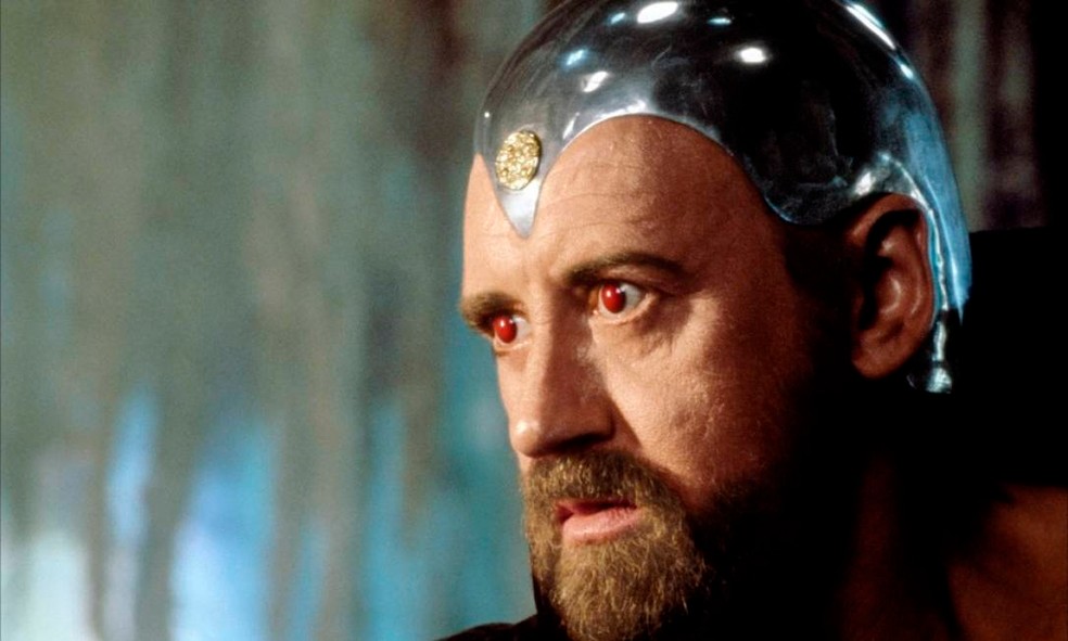 Nicol Williamson viveu o mago Merlin em 'Excalibur' — Foto: divulgação