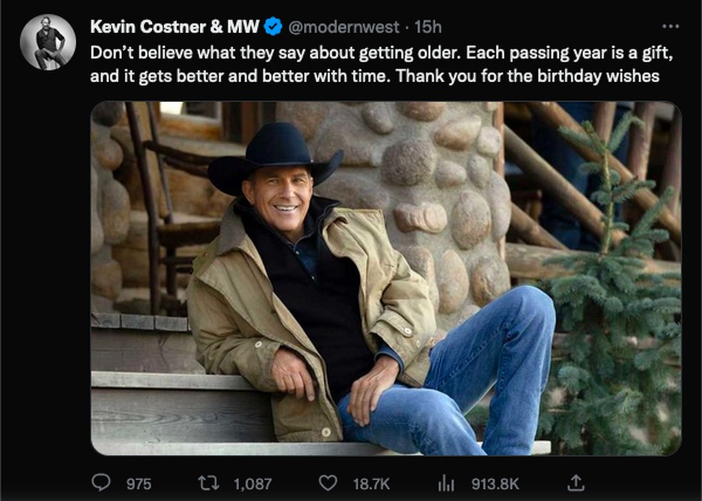 O post de Kevin Costner celebrando seu aniversário de 68 anos — Foto: Twitter