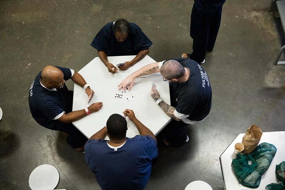 Cena de ’60 Dias Infiltrados na Prisão’ — Foto: divulgação