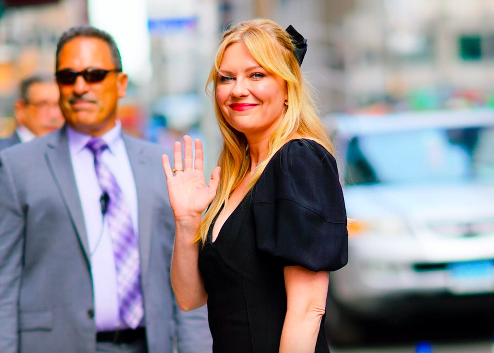 Depoimento de Kirsten Dunst sobre beijo em Brad Pitt aos 11 anos