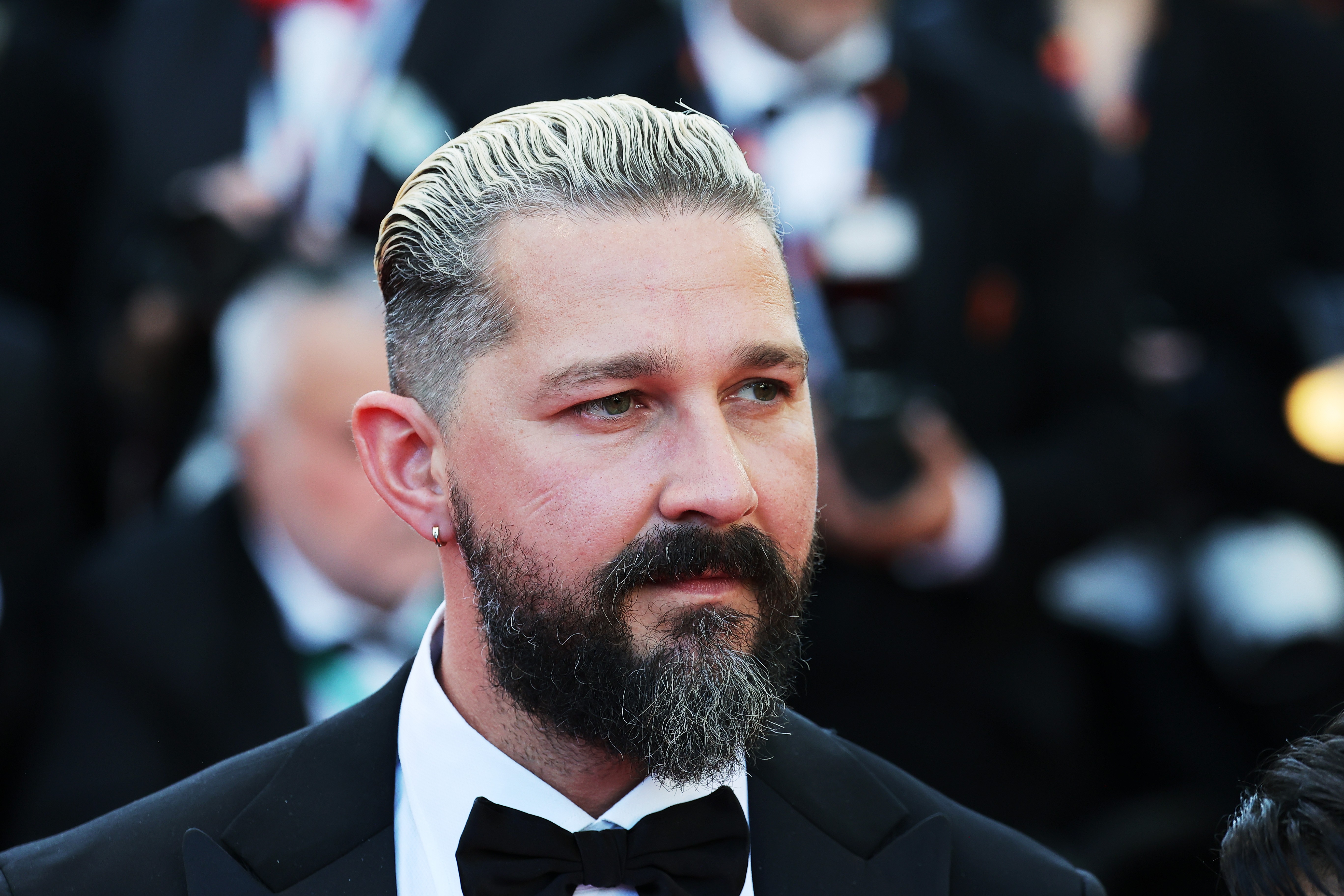 Shia LaBeouf revela consumo diário de álcool durante tratamento - celebridades news from Monet