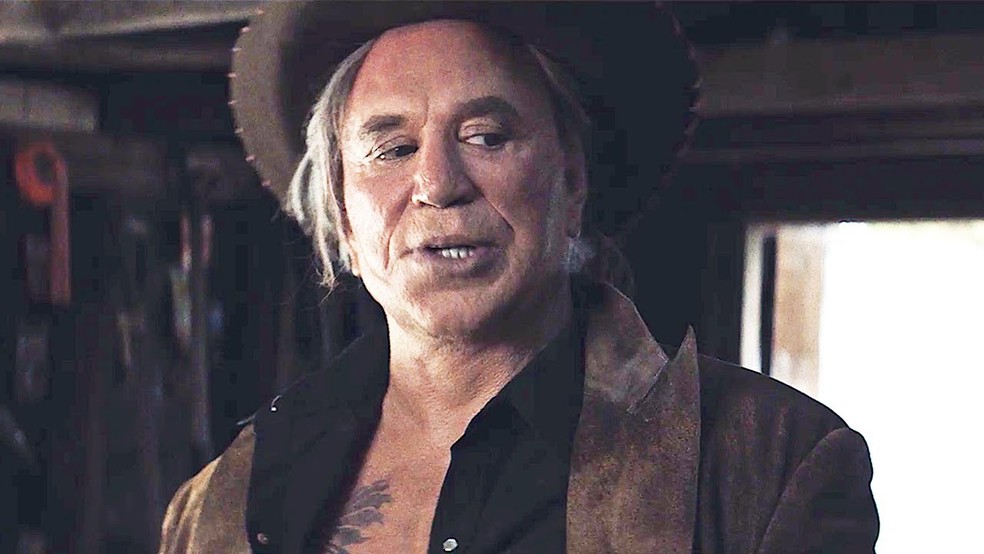 Mickey Rourke em 'A Vingadora' — Foto: reprodução