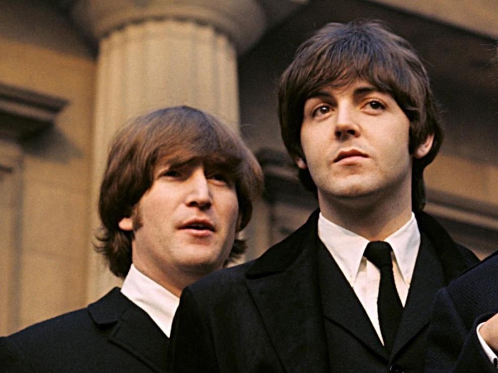 John Lennon e Paul McCartney nos tempos dos Beatles — Foto: Reprodução