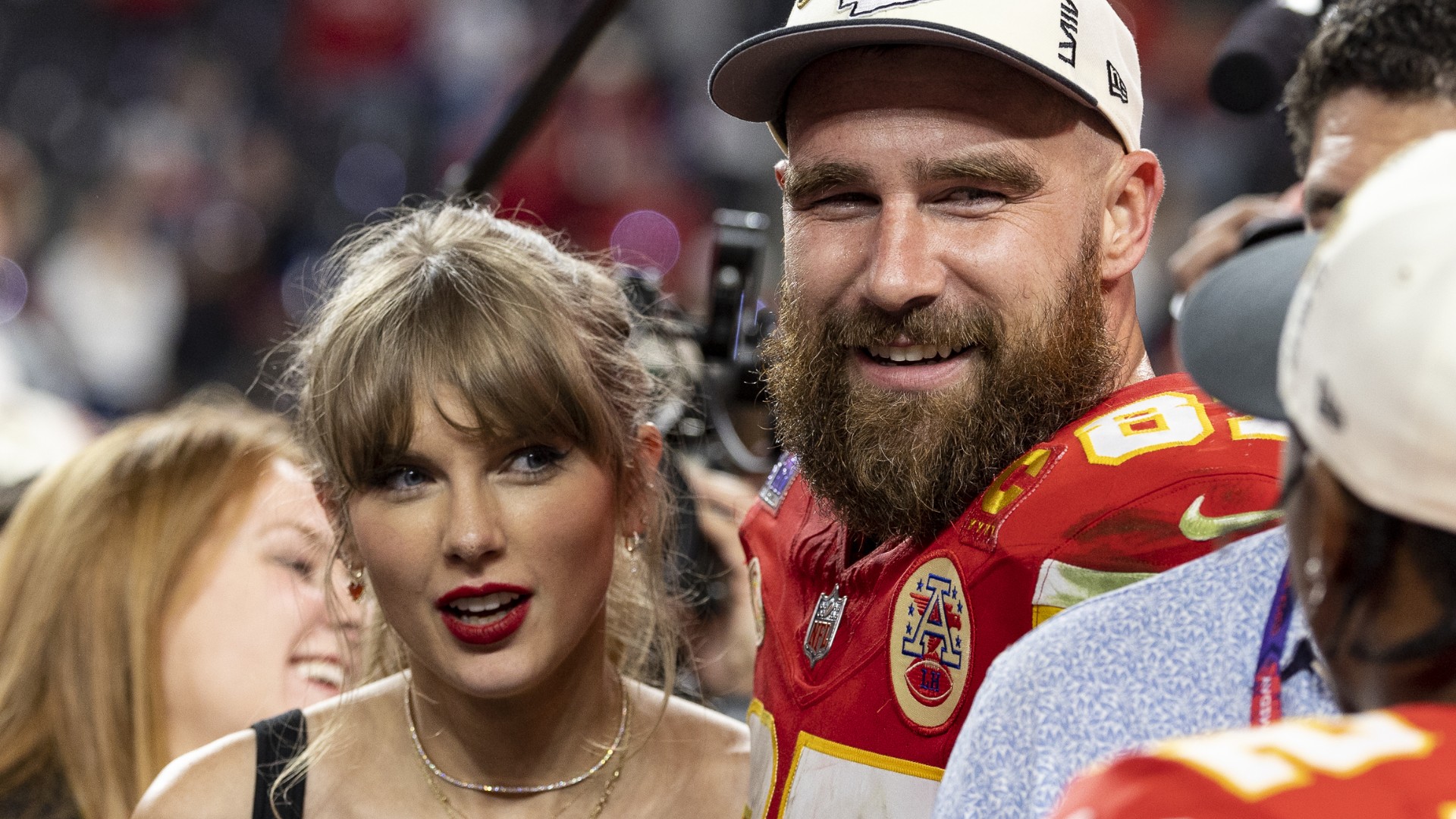 Taylor Swift se distancia do sogro para proteger seu casamento