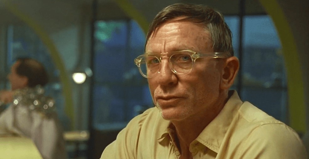 Daniel Craig em cena do drama Queer (2024) — Foto: Reprodução