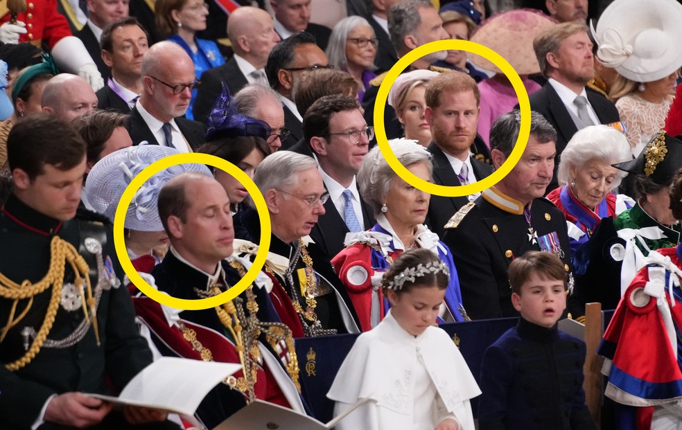 O príncipe William e o príncipe Harry na coroação do rei Charles III em 6 de maio de 2023 — Foto: Getty Images