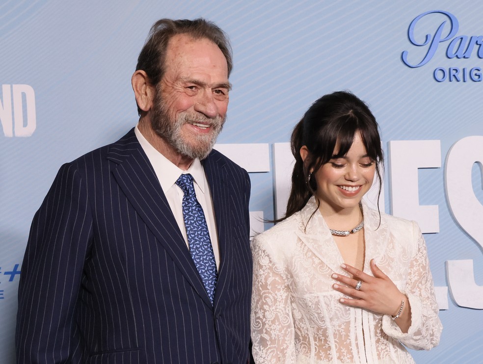 Tommy Lee Jones esquece se gravou com Jenna Ortega em novo filme