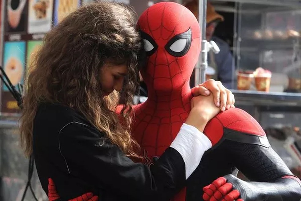 Michelle Jones (Zendaya) e Homem-Aranha (Tom Holland) em Homem-Aranha: Longe de Casa (2019)  — Foto: divulgação