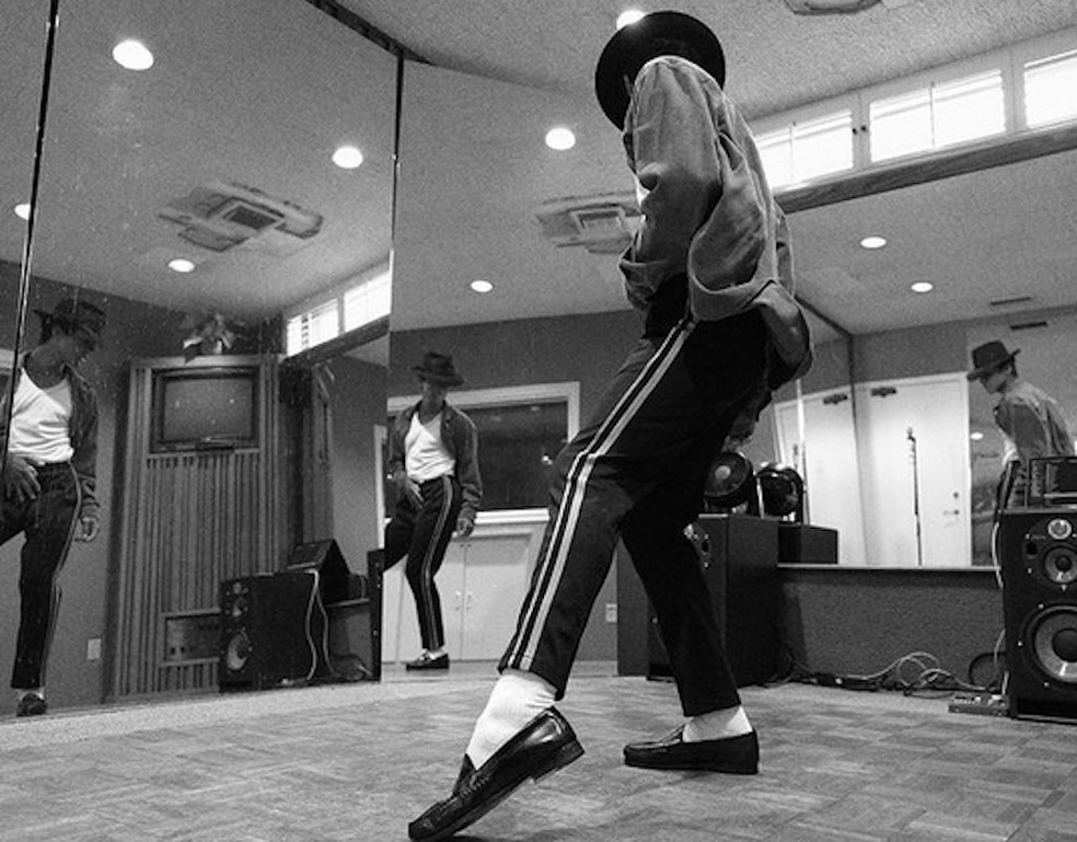 Sobrinho de Michael Jackson mostra os preparativos para dar vida ao tio