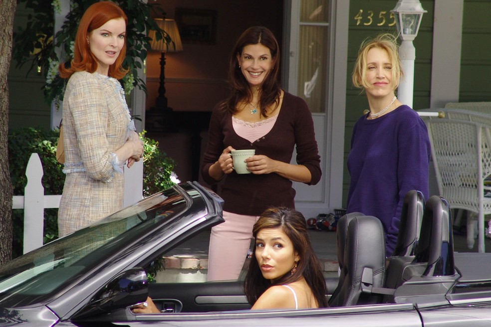 Teri Hatcher, Felicity Huffman, Eva Longoria e Marcia Cross em Desperate Housewives — Foto: Reprodução