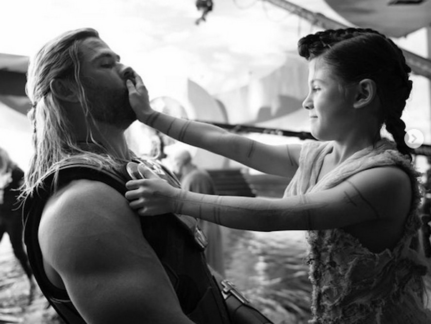 Thor 4: Filhos de Chris Hemsworth estão em Amor e Trovão