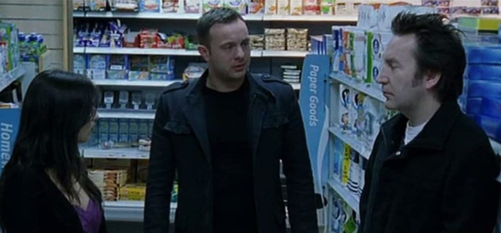 Ronan Vibert (à direita) em cena de 'The Last Seven' (2011) — Foto: Reprodução