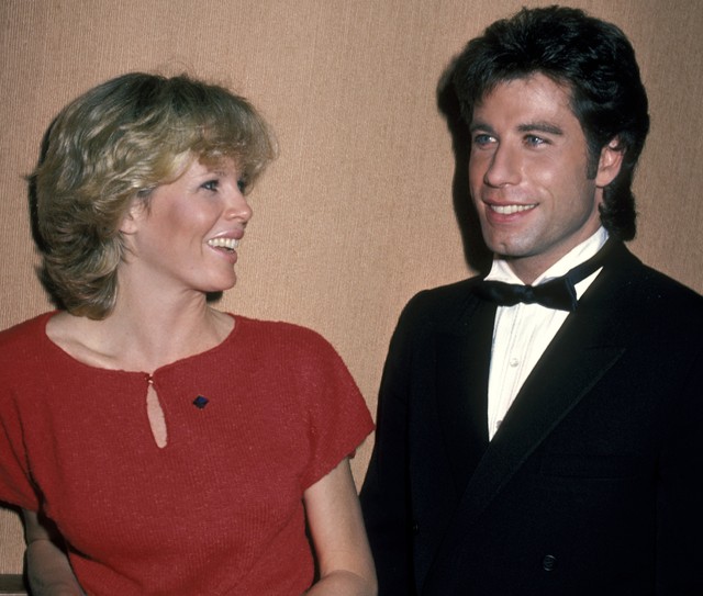 john-travolta-est-caidinho-por-kim-basinger-e-disposto-a-namorar-de