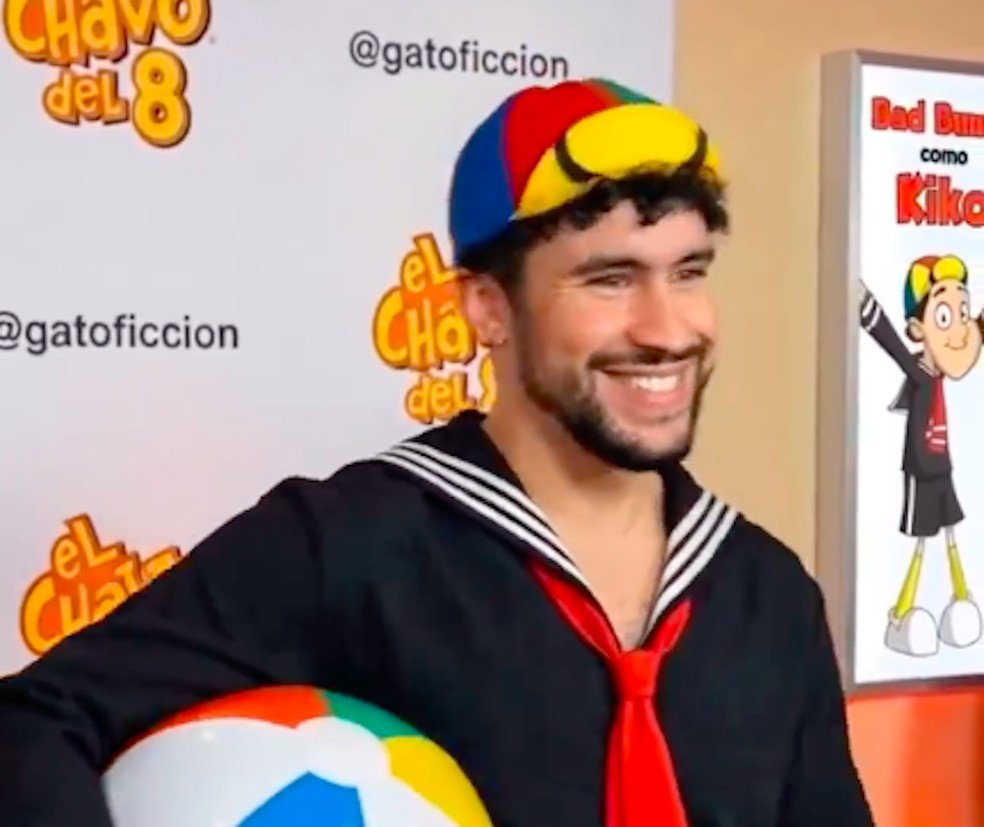 Imagem feita por inteligência artificial mostrando Bad Bunny como personagem de falso remake hollywoodiano de Chaves — Foto: Reprodução/IA