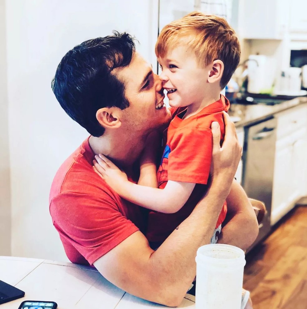 Granger Smith e seu filho River (2016-2019) — Foto: Instagram